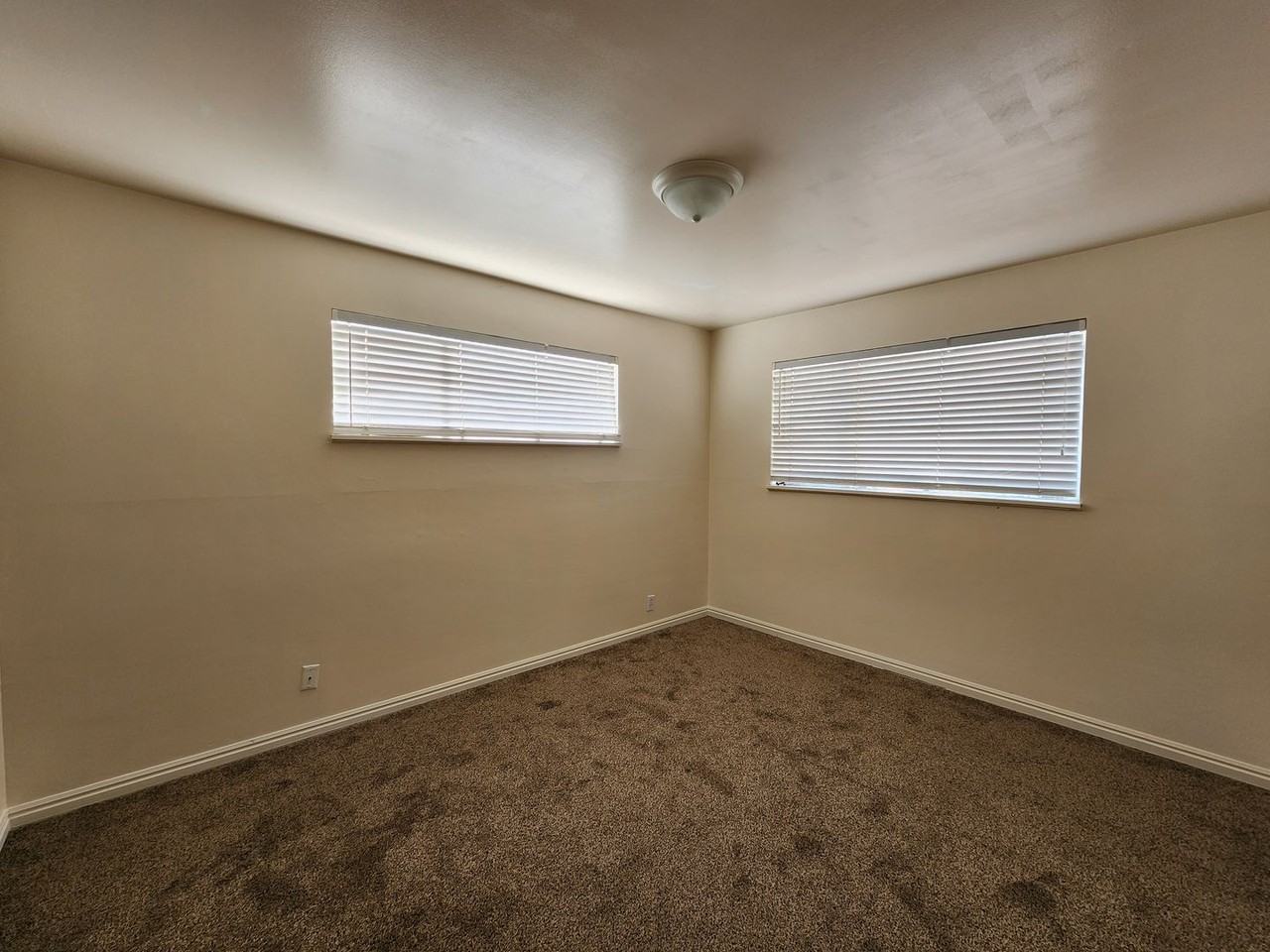 3694 S Bishop St - Photo 5 of 17