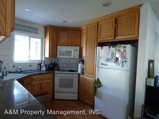 1002 Woodgrove Ln - Photo 2 of 8