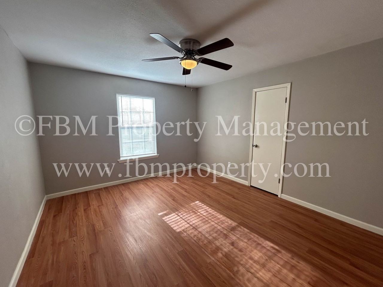 348 Wesley Dr - Photo 7 of 19