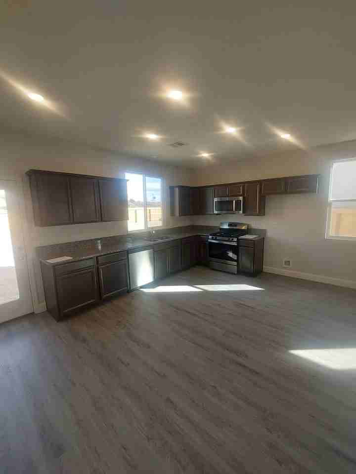 755 Crimson Cir - Photo 3 of 16