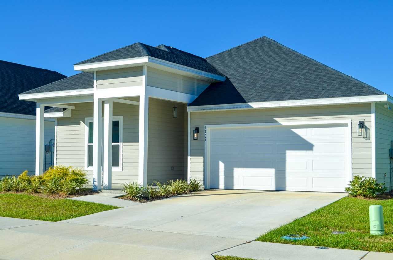 12538 Nw 158th St - Photo 2 of 33