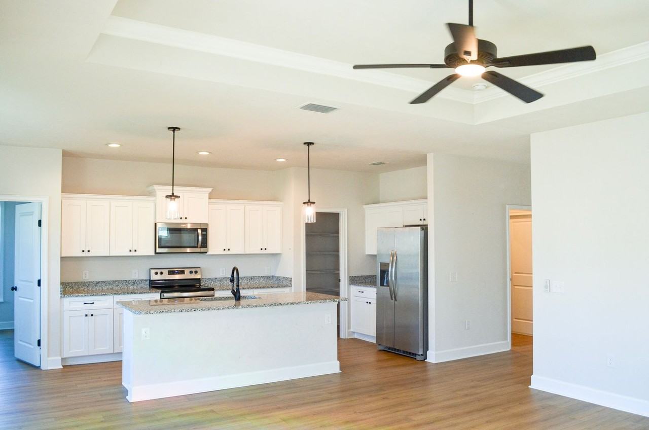 12538 Nw 158th St - Photo 3 of 33