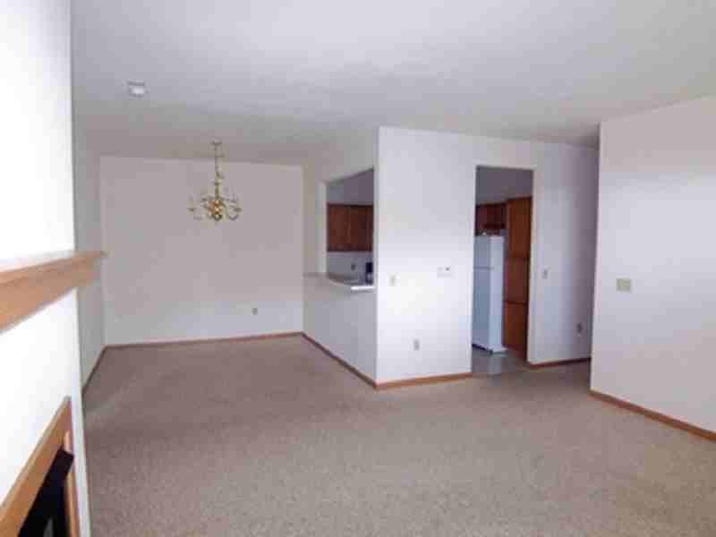 1317-1332 Hillwood Blvd - Photo 4 of 6