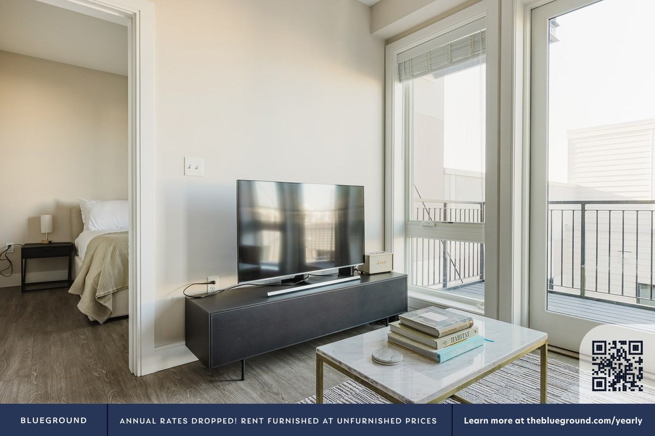 340 Bremen Street - Photo 4 of 17
