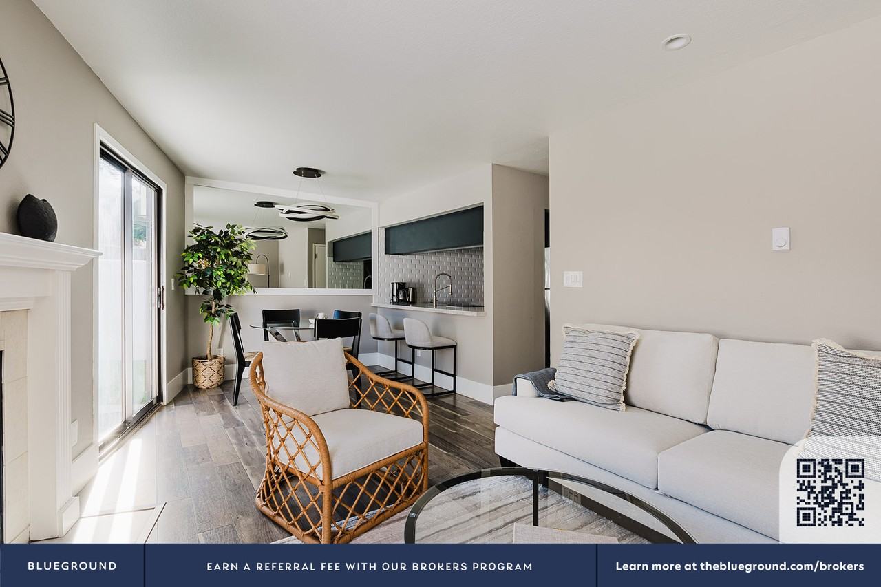 5 W Bellevue Ave #1786 - Photo 5 of 25