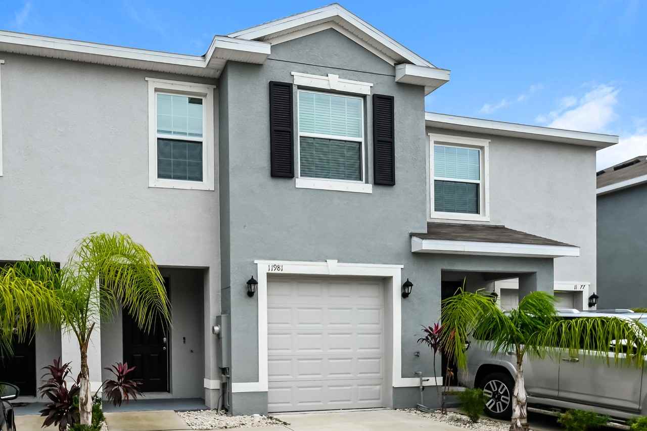 11981 Stoneport Pl - Photo 2 of 41