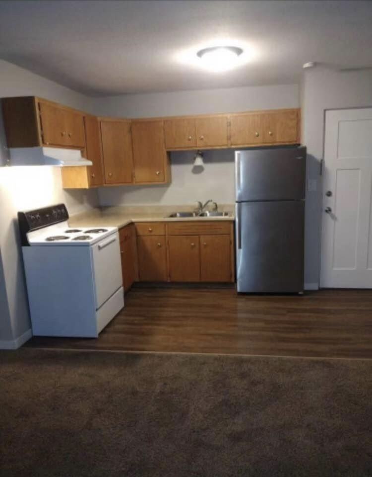 803 9th St #8 - Photo 2 of 6