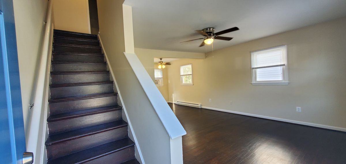 612 W 11th St - Photo 3 of 16