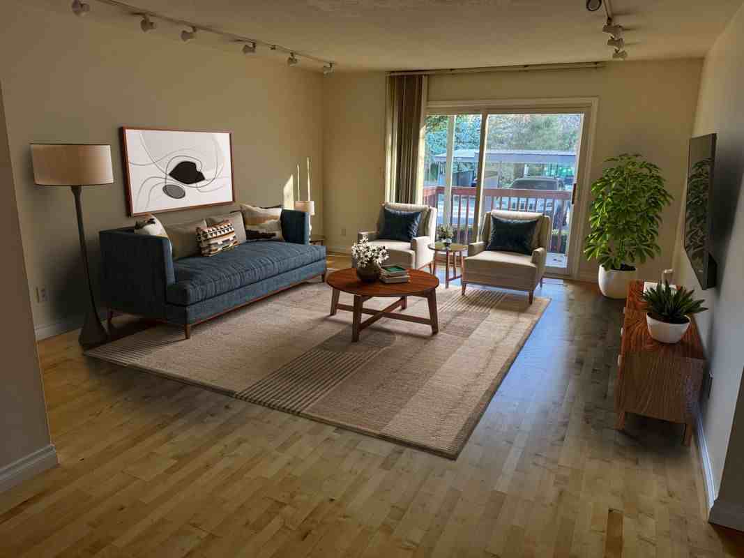 705 Randolph St ##109 - Photo 3 of 10