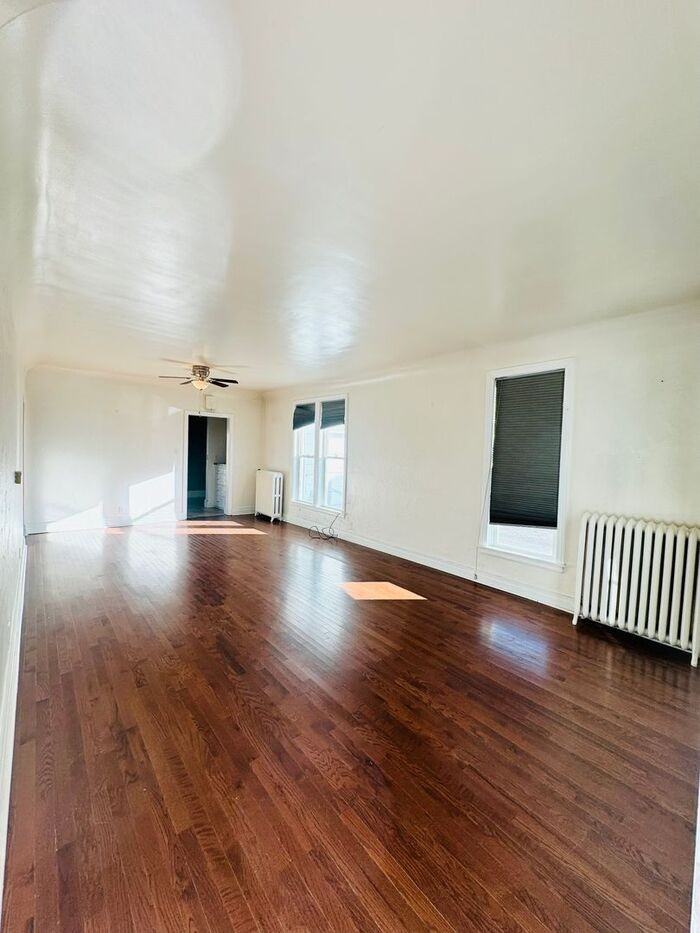 121 Elm Ave - Photo 3 of 18