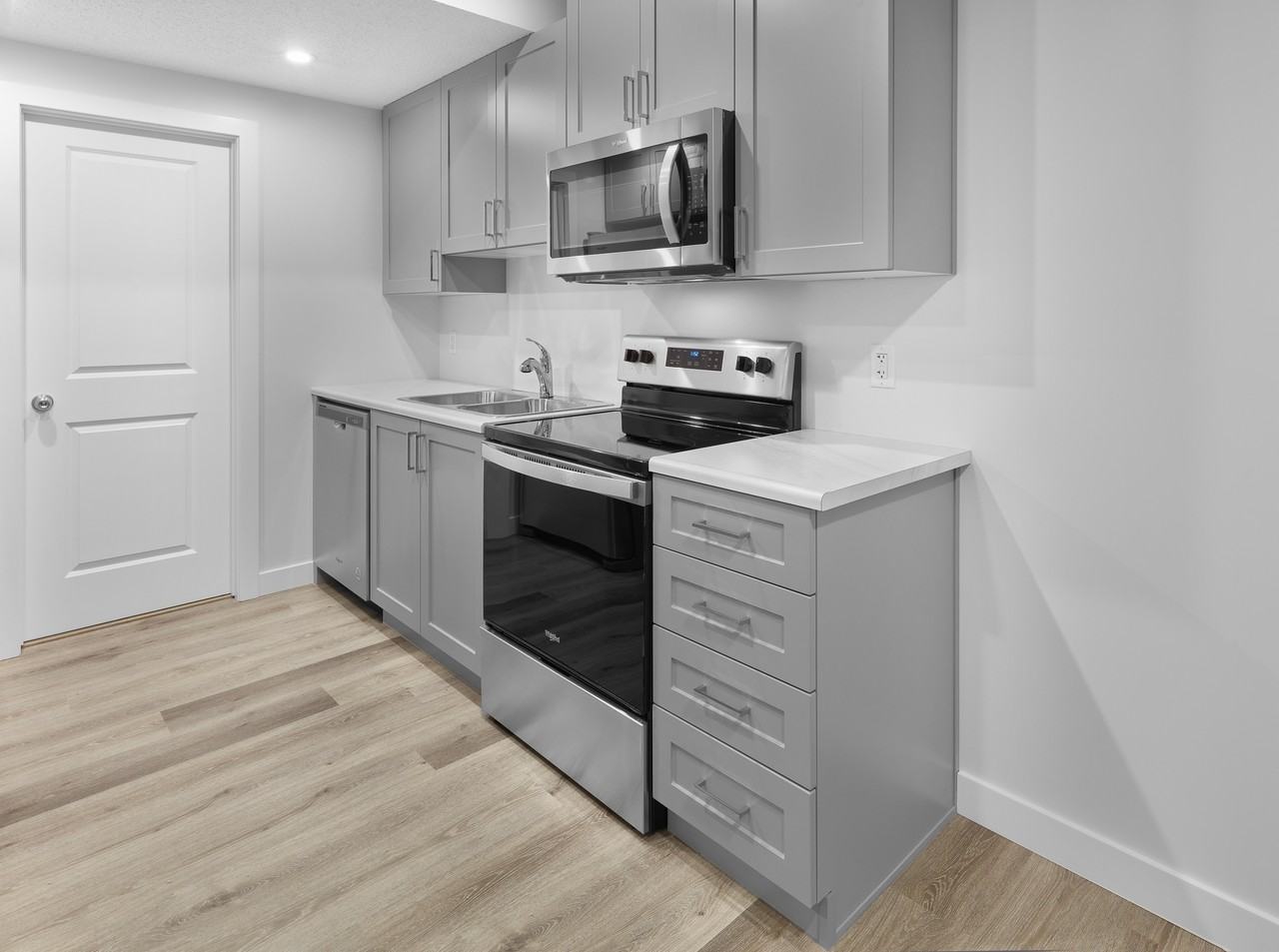 3016 169 St Sw Bsmt #BS - Photo 2 of 16