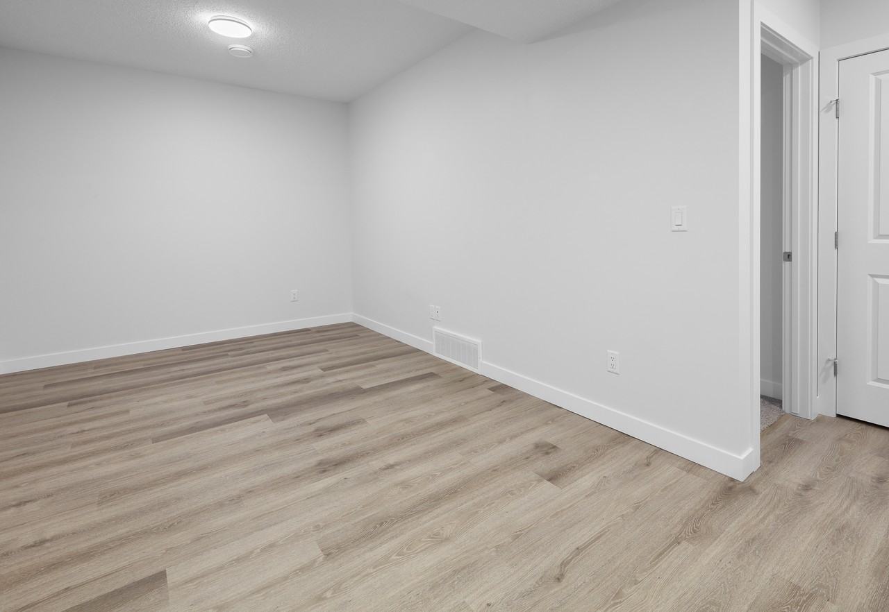 3016 169 St Sw Bsmt #BS - Photo 7 of 16