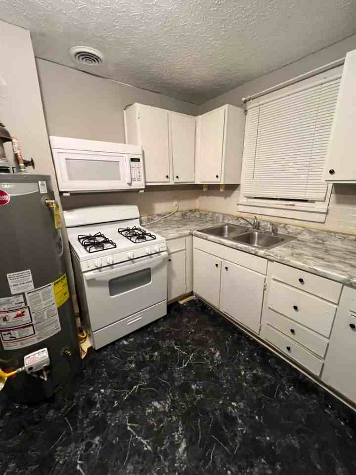 1404 High St - Photo 5 of 15