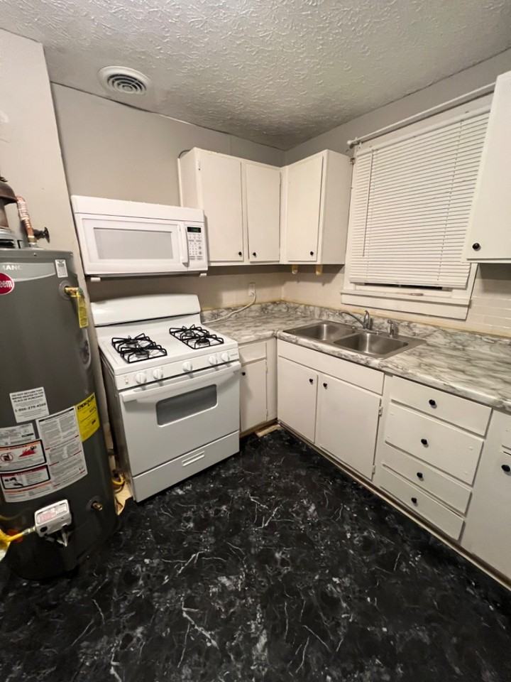 1404 High St - Photo 4 of 11