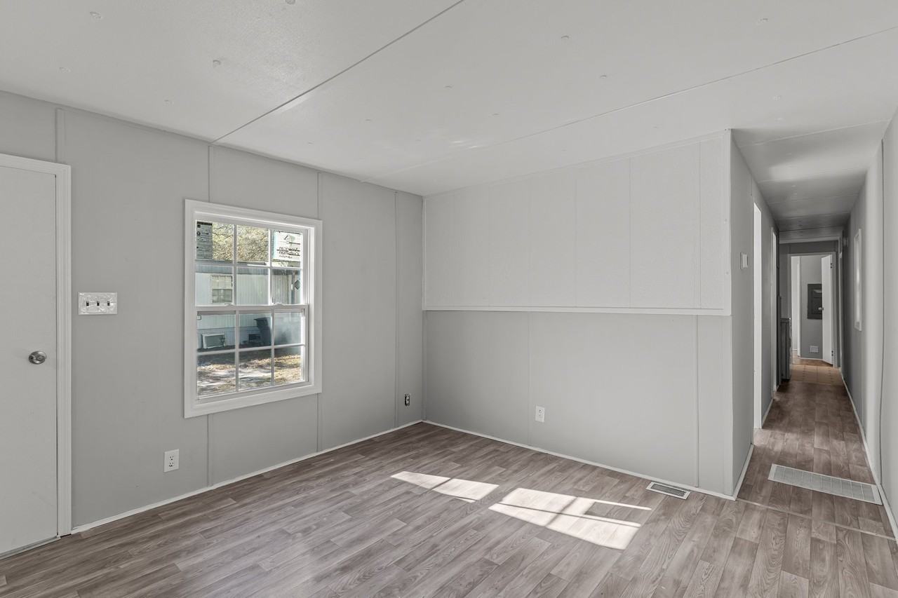 2447 Elkin St Sw #NA - Photo 7 of 29