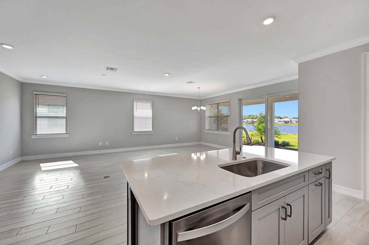437 Tamarindo Ln #NA - Photo 3 of 24
