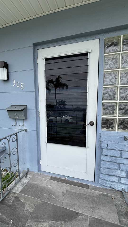 308 Ne 1st St #NA - Photo 2 of 15