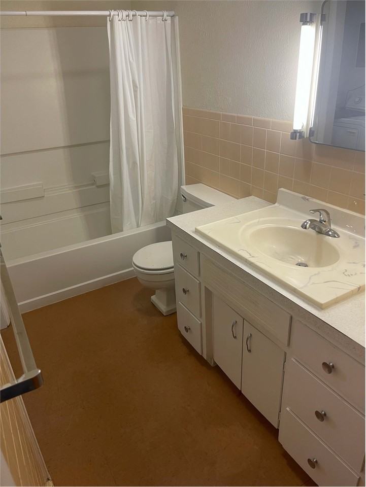 105 5th St #NA - Photo 3 of 6