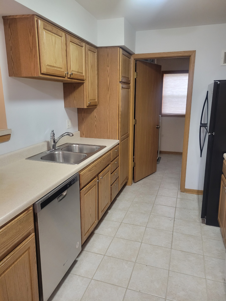 490 North Ave #G - Photo 7 of 18