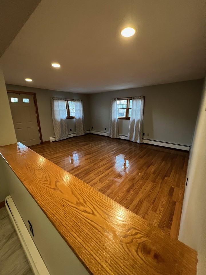 1049 Mammoth Rd #A - Photo 4 of 18