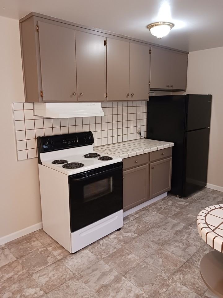 601 A St #NA - Photo 6 of 16