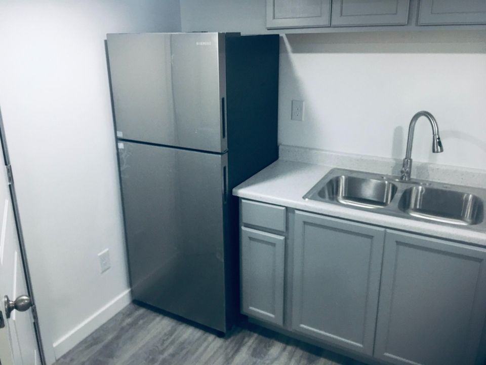 1077 E Jack Dr #1 - Photo 3 of 12