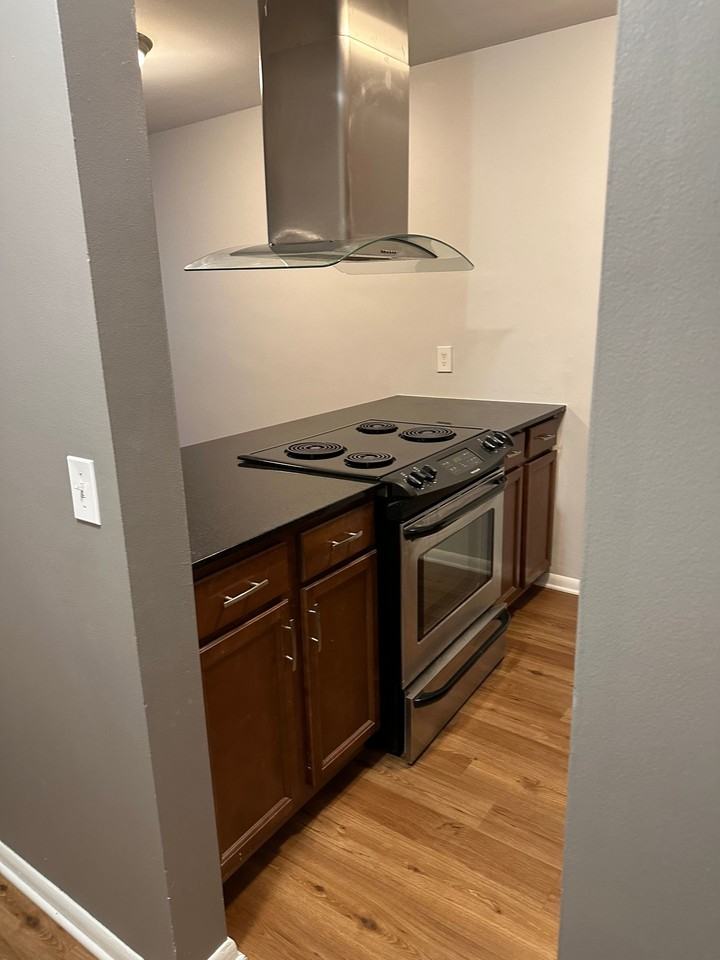 Girard Place Apartments - Photo 5 of 50