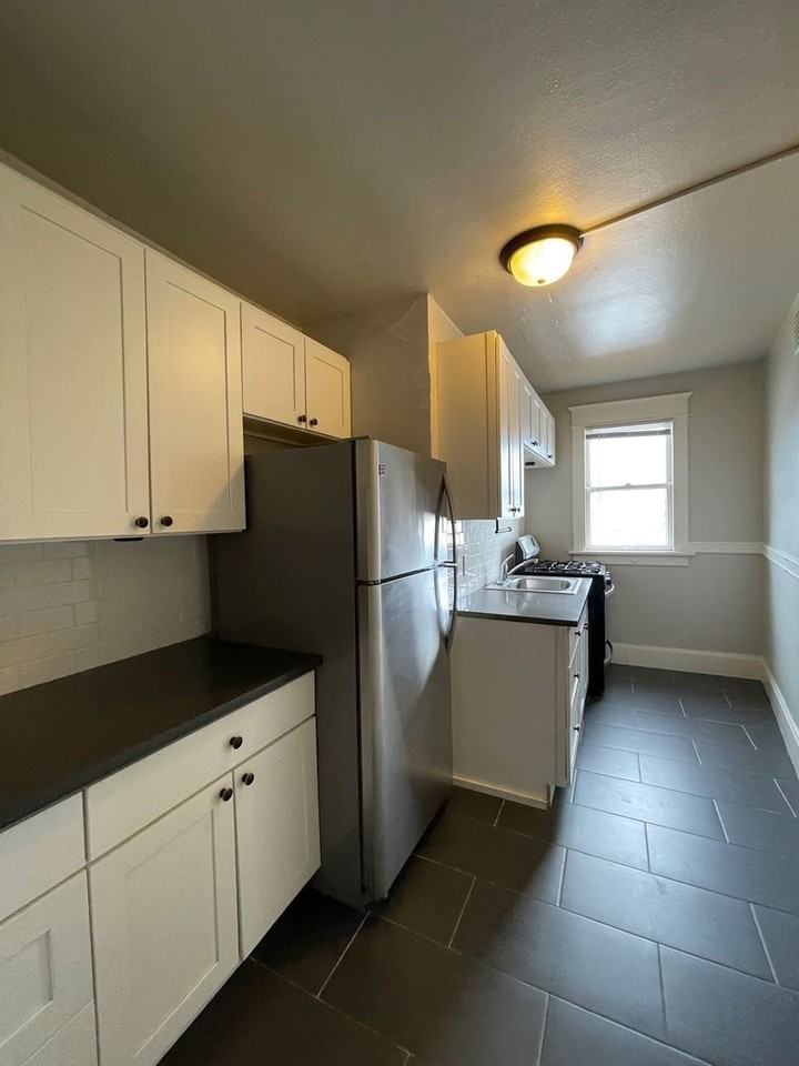 Webster Apartments - Photo 6 of 19