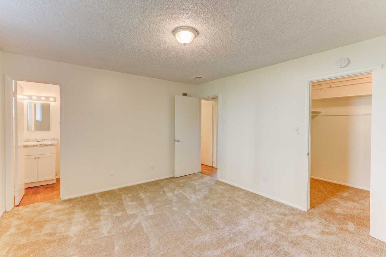 Creekside At Amherst Apartments - Photo 6 of 30