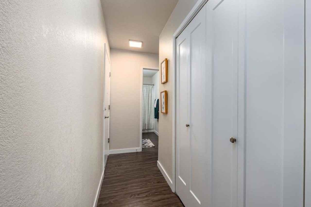 Welcome to The Landmark Apartments—Your New Home Awaits - Photo 5 of 18