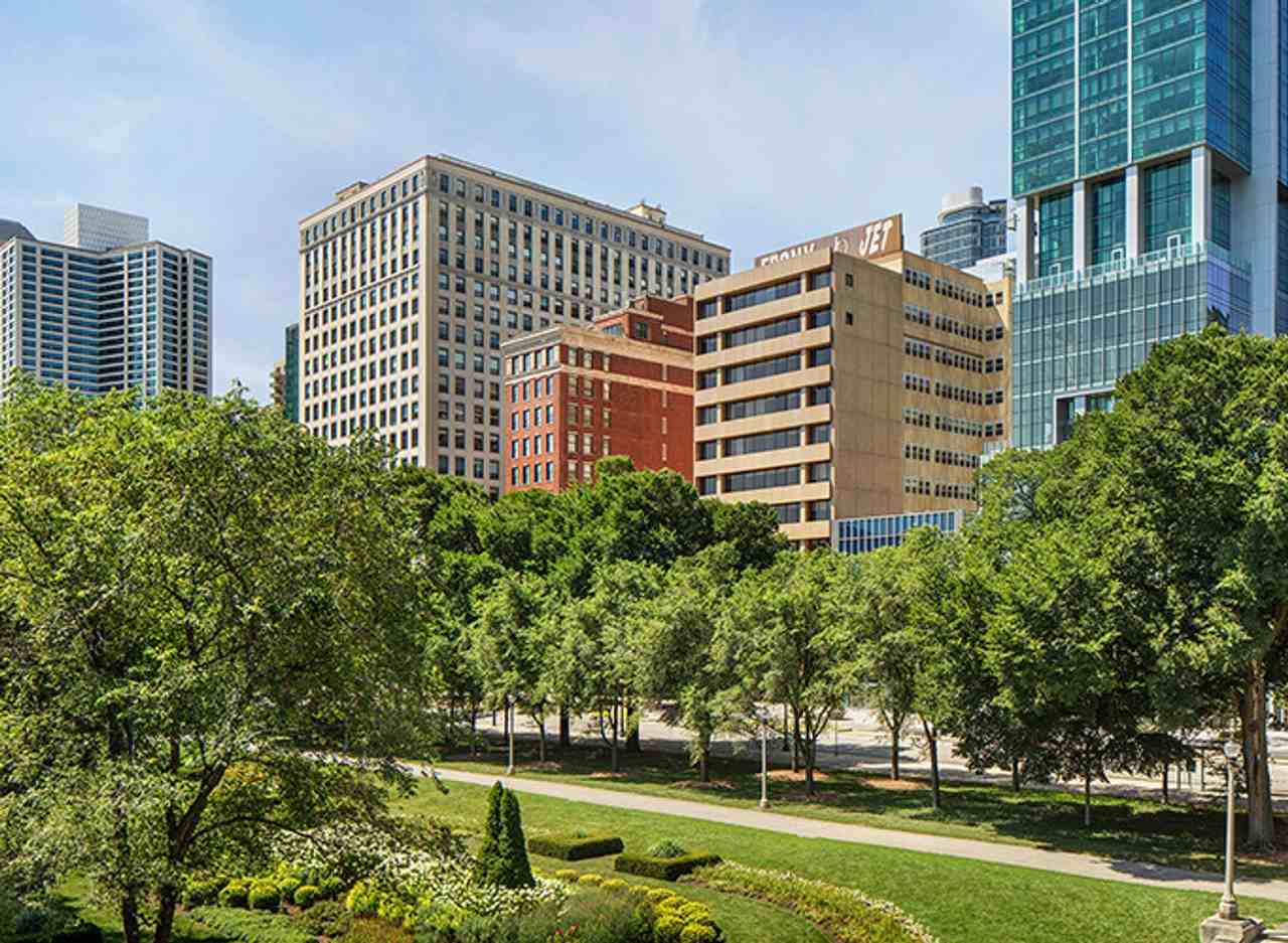 820 Michigan by 3L Living - Photo 7 of 10