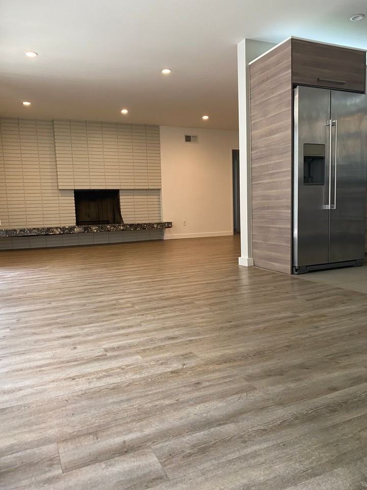 c11670 - Photo 6 of 50