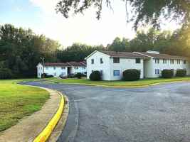 featured image of 100 Eastland Dr