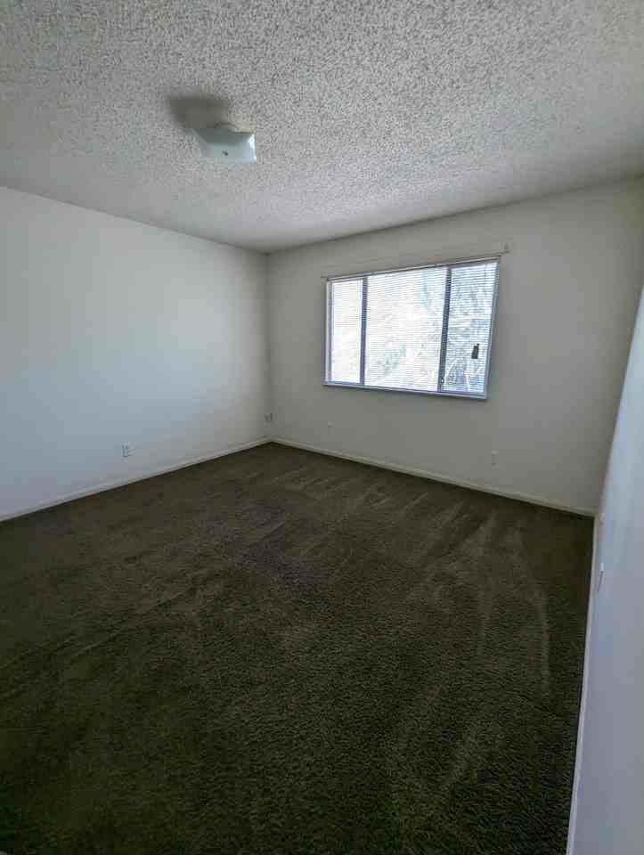 Woodsdale Apartments - Photo 2 of 7