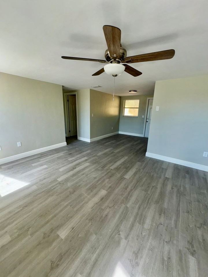 7329 Seashore Dr - Photo 2 of 14