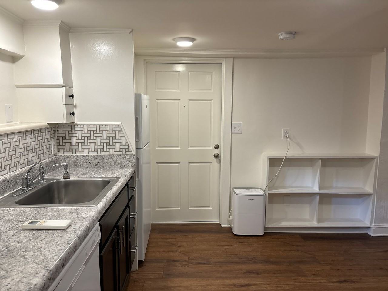 905 W Mcgee St Apt C - Photo 4 of 8
