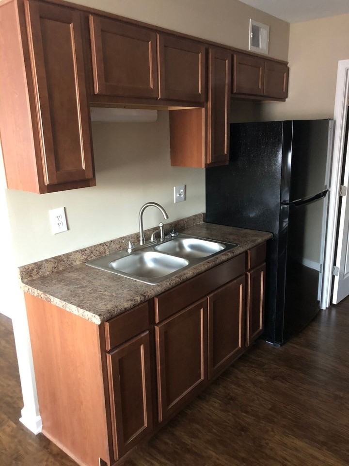 Windwood Apartments - Photo 3 of 11