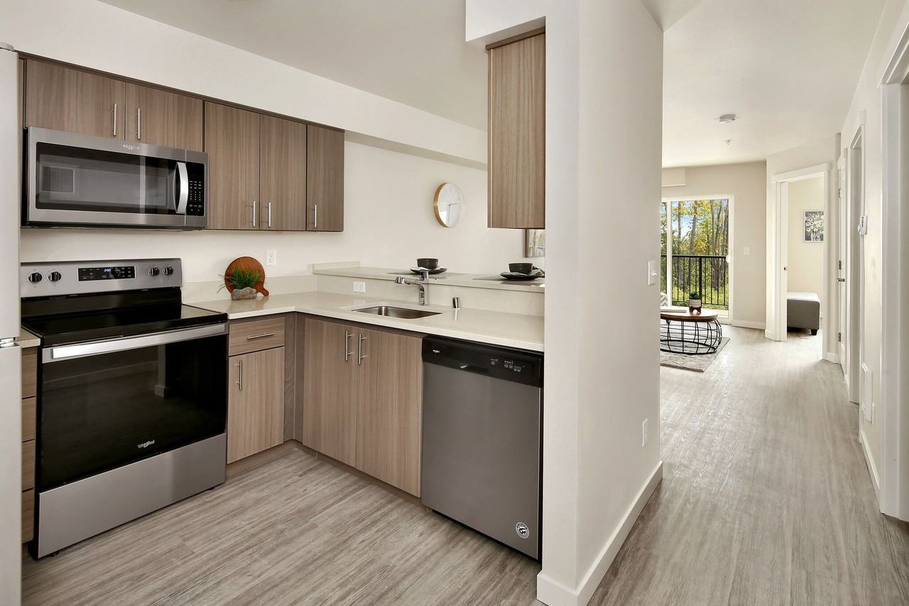 Sophia Place Apartments - Photo 4 of 50