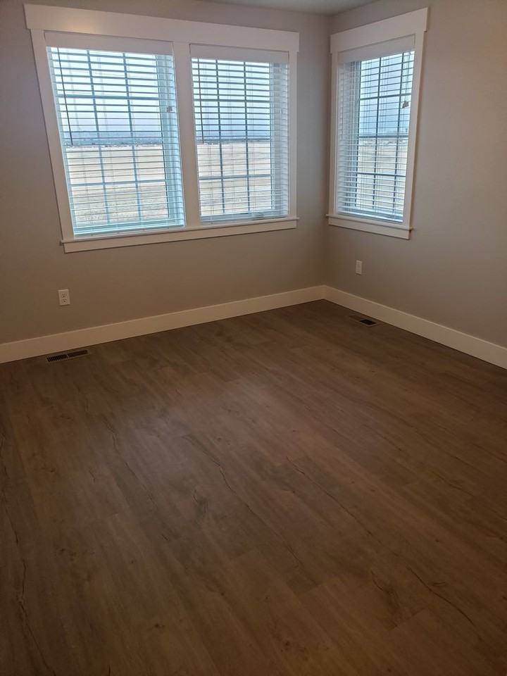 1712 Walter Creek Blvd - Photo 6 of 10
