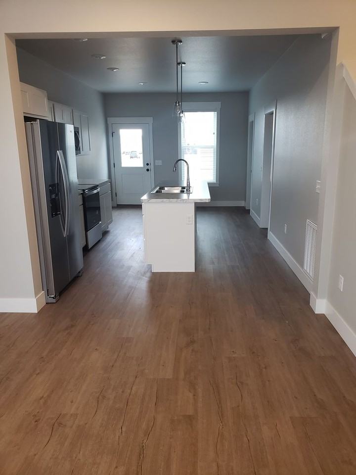 1712 Walter Creek Blvd - Photo 4 of 10