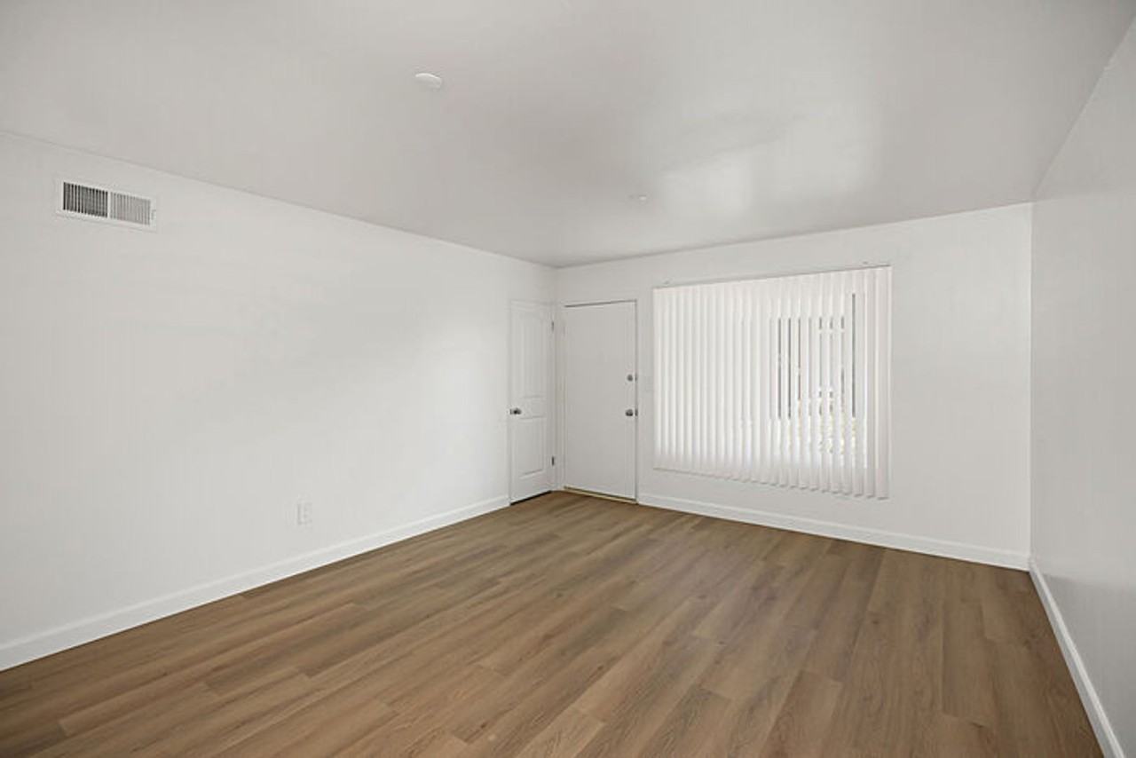 Windsor Garden Apartment Homes - Photo 4 of 15