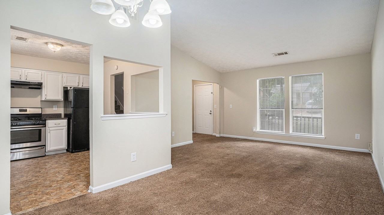 1946 Marbut Forest Dr - Photo 3 of 15