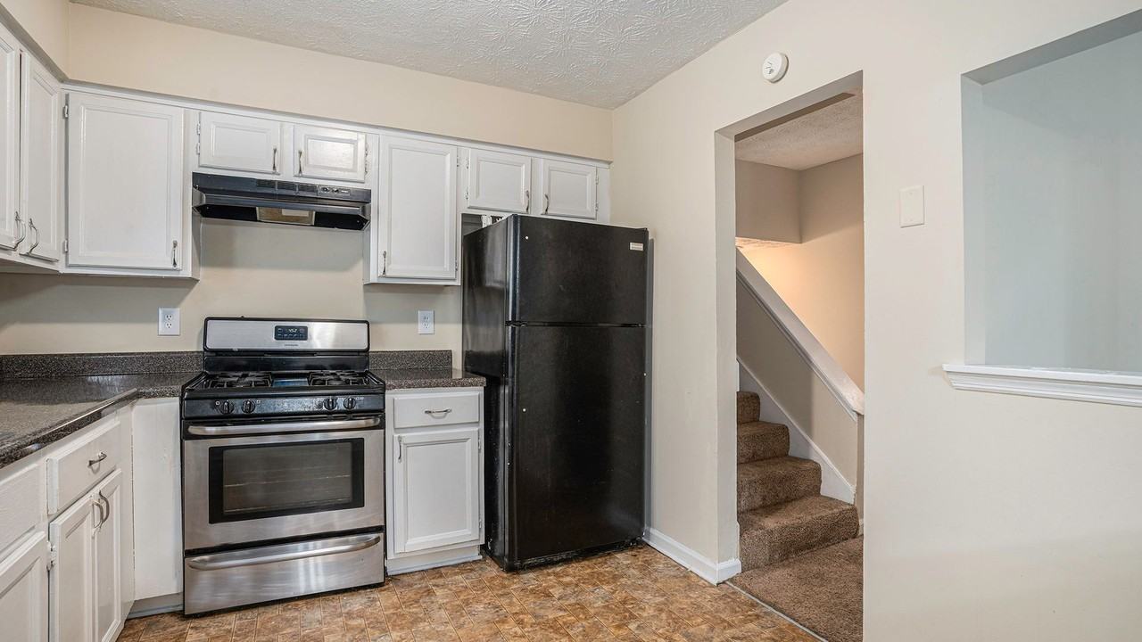 1946 Marbut Forest Dr - Photo 4 of 15