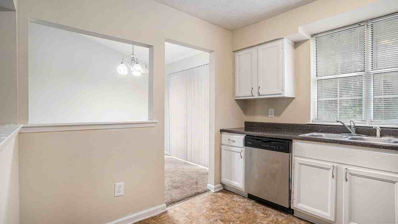 1946 Marbut Forest Dr - Photo 6 of 15