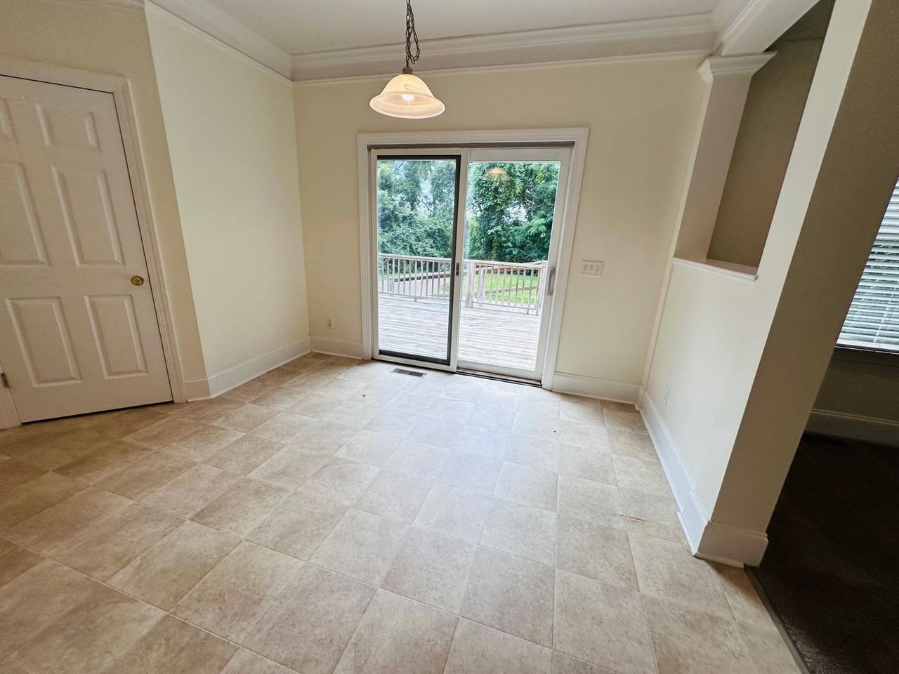 410 Alleghany Street - Photo 5 of 19