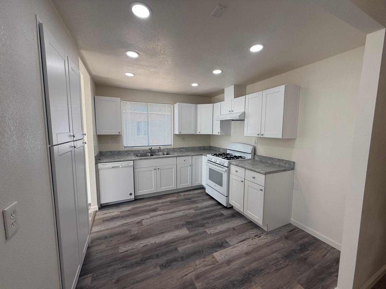 2995 2995 East Ames Ave.  - 2995 East Ames - Photo 6 of 12