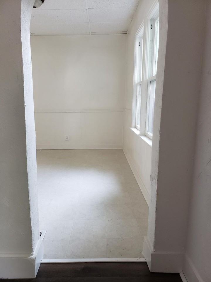 310 Ives Avenue - Photo 2 of 14