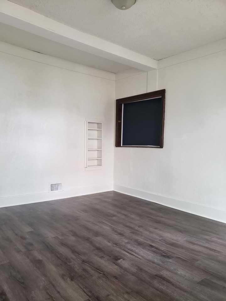 310 Ives Avenue - Photo 6 of 14