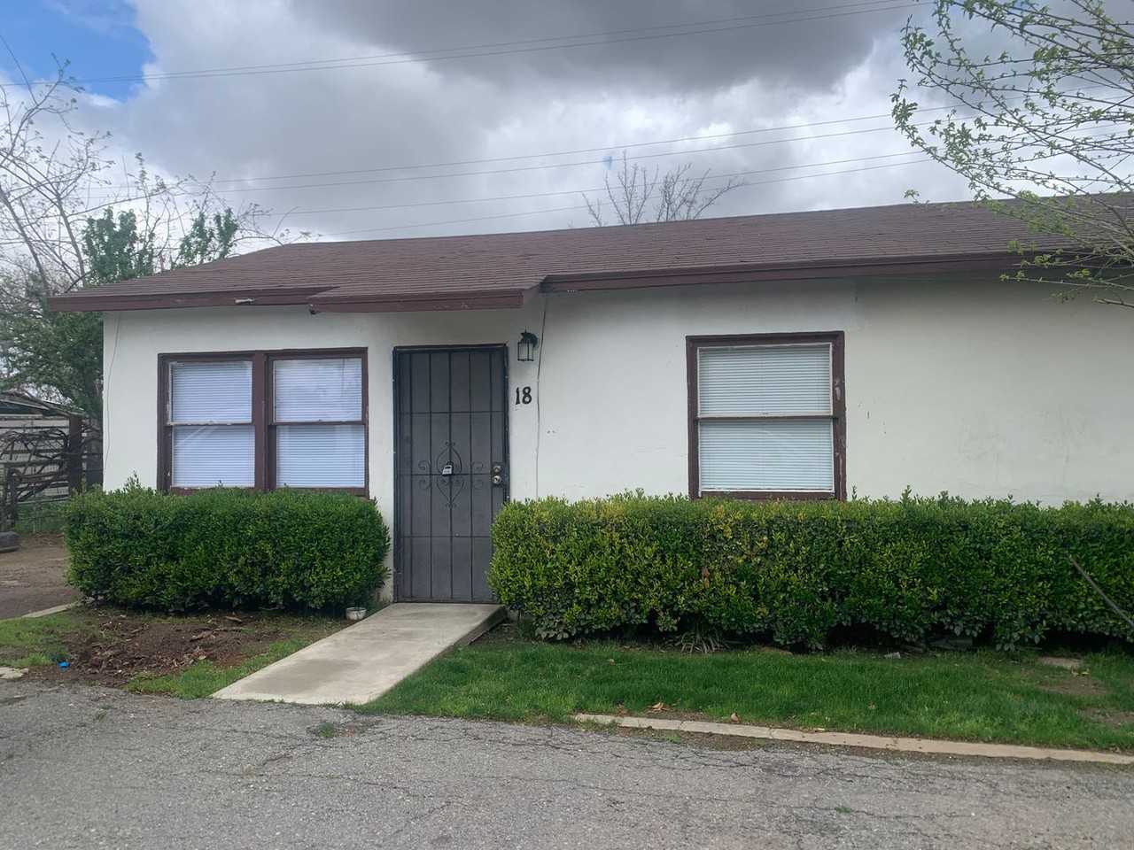 824 Roberts Ln #18 - Photo 3 of 9