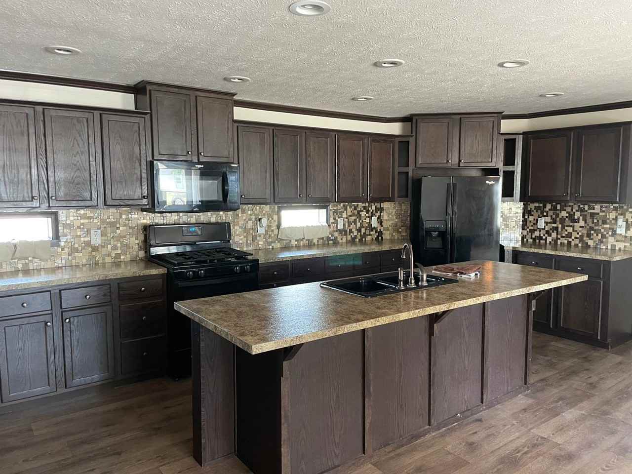 18 Venus St - Photo 3 of 9